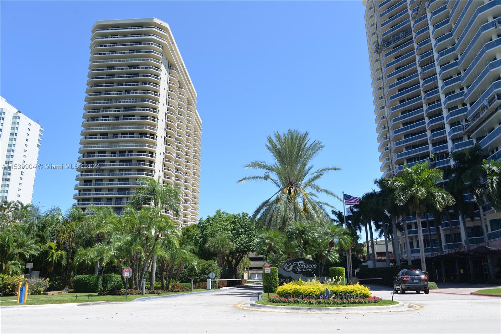 Aventura, Florida 33180, 2 Bedrooms Bedrooms, ,2 BathroomsBathrooms,Residential,For Sale,A11539904