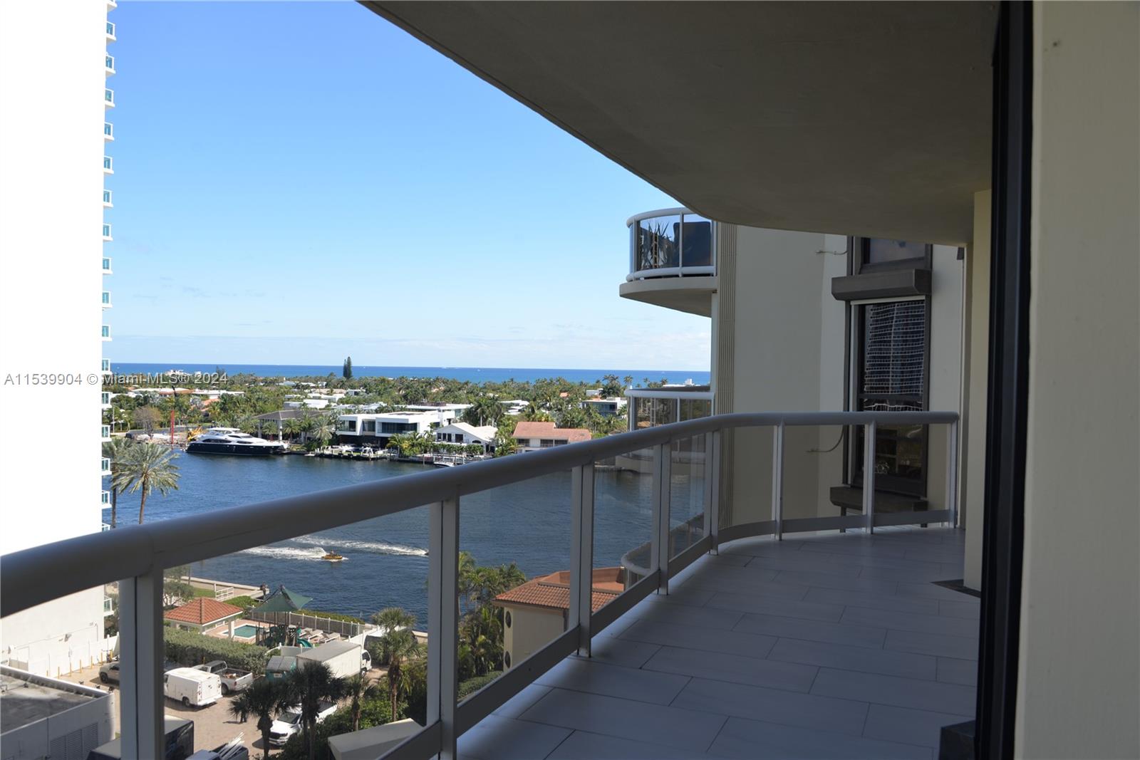 Terrace with an ocean view.
