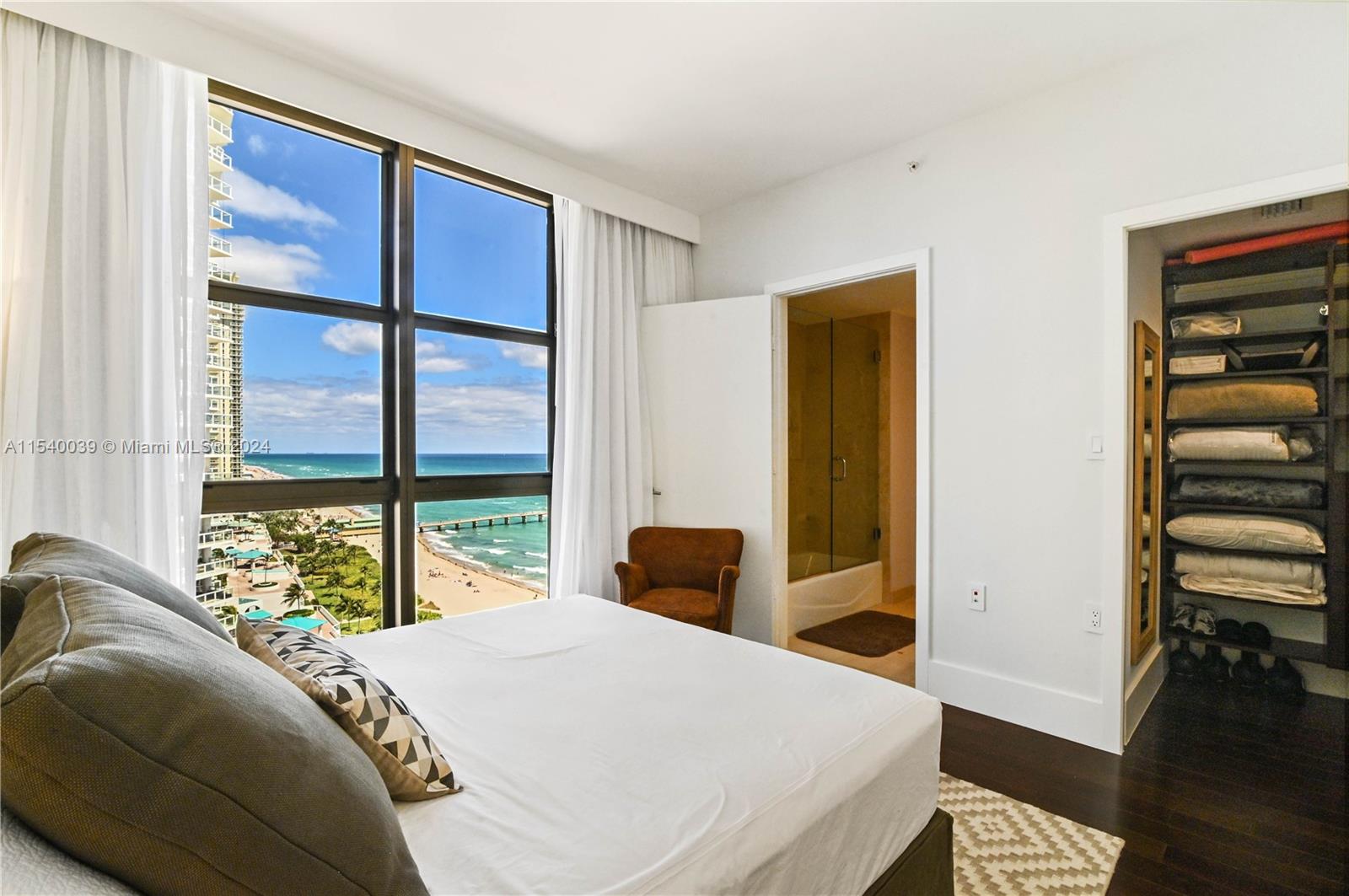 16275 Collins Ave, Sunny Isles Beach, FL, 33160 United States, 3 Bedrooms Bedrooms, ,3 BathroomsBathrooms,Residential,For Sale,Collins Ave,A11540039