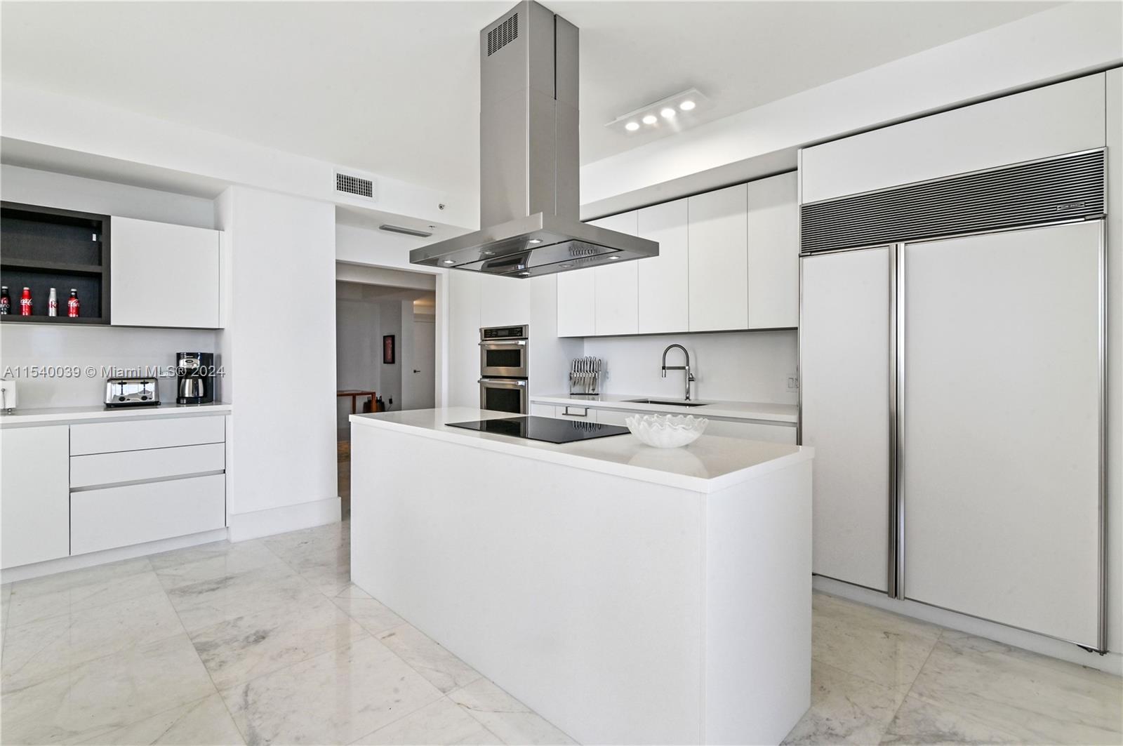 16275 Collins Ave, Sunny Isles Beach, FL, 33160 United States, 3 Bedrooms Bedrooms, ,3 BathroomsBathrooms,Residential,For Sale,Collins Ave,A11540039