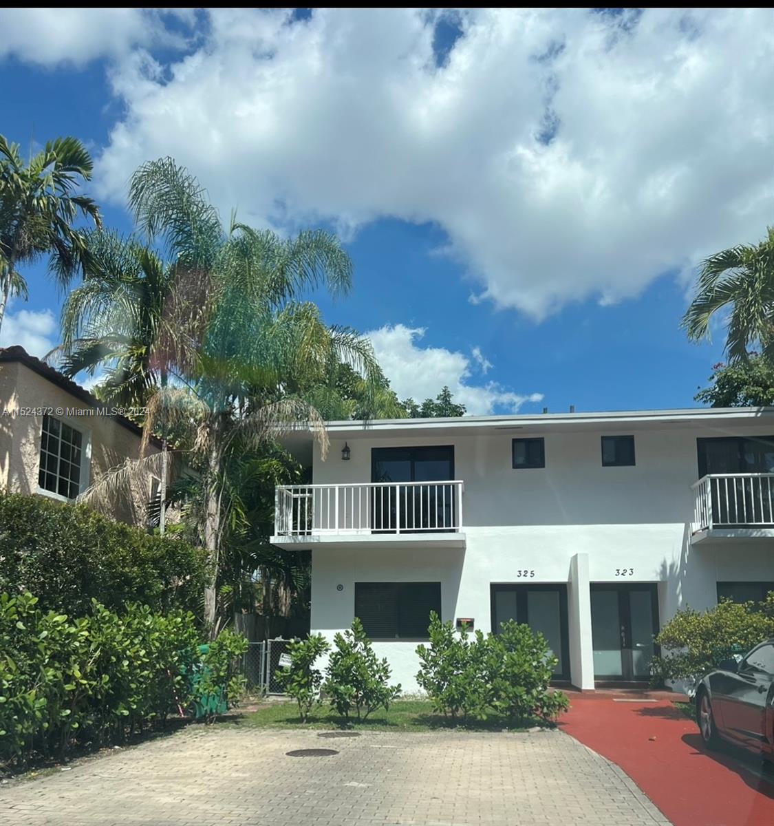325 MENORES AVE, Coral Gables, Florida 33134, 3 Bedrooms Bedrooms, ,2 BathroomsBathrooms,Residentiallease,For Rent,325 MENORES AVE,A11524372