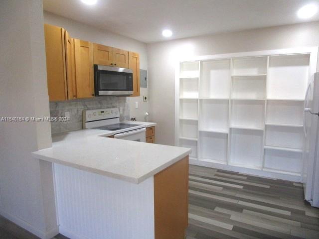 1771 25th Ter, Fort Lauderdale, FL, 33311 United States, 5 Bedrooms Bedrooms, ,2 BathroomsBathrooms,Residential,For Sale,25th Ter,A11540154