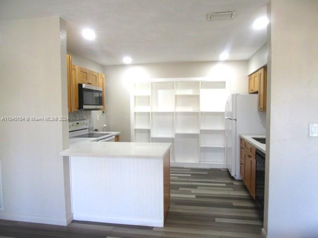 1771 25th Ter, Fort Lauderdale, FL, 33311 United States, 5 Bedrooms Bedrooms, ,2 BathroomsBathrooms,Residential,For Sale,25th Ter,A11540154