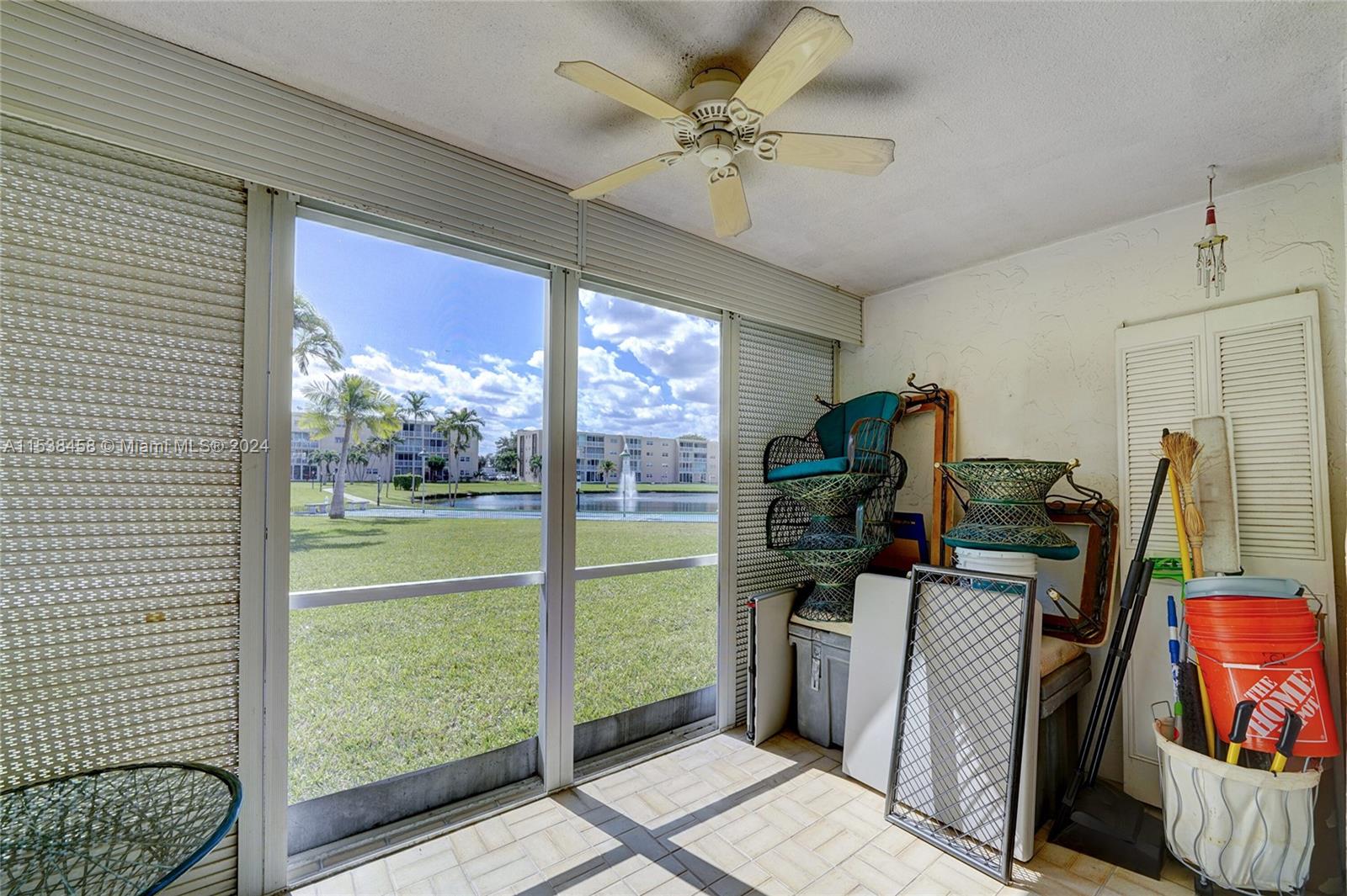 206 SE 10th St 105, Dania Beach, Florida 33004, 1 Bedroom Bedrooms, ,1 BathroomBathrooms,Residential,For Sale,206 SE 10th St 105,A11538458