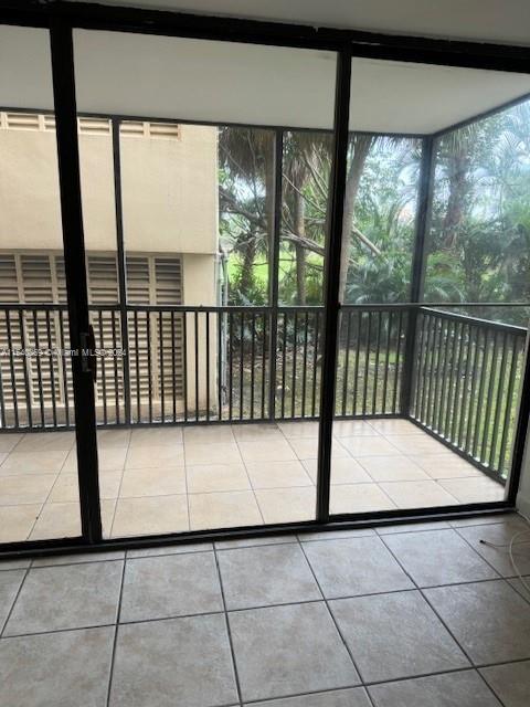 20379 W Country Club Dr 132, Aventura, Florida 33180, 2 Bedrooms Bedrooms, ,2 BathroomsBathrooms,Residentiallease,For Rent,20379 W Country Club Dr 132,A11540359