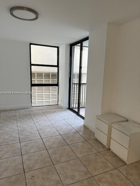 20379 W Country Club Dr 132, Aventura, Florida 33180, 2 Bedrooms Bedrooms, ,2 BathroomsBathrooms,Residentiallease,For Rent,20379 W Country Club Dr 132,A11540359