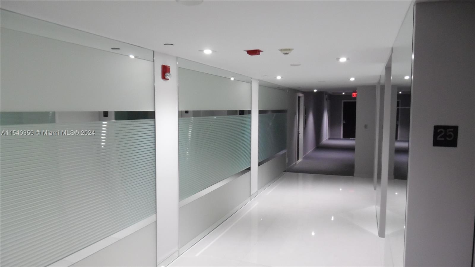 20379 W Country Club Dr 132, Aventura, Florida 33180, 2 Bedrooms Bedrooms, ,2 BathroomsBathrooms,Residentiallease,For Rent,20379 W Country Club Dr 132,A11540359