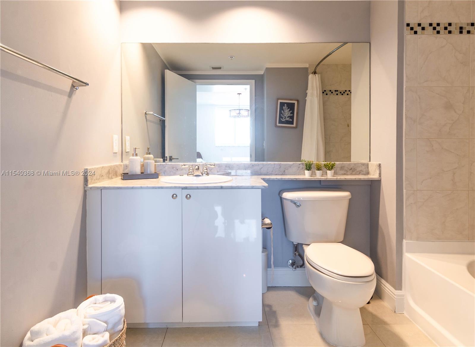 18800 NE 29th Ave 614, Aventura, Florida 33180, 3 Bedrooms Bedrooms, ,2 BathroomsBathrooms,Residential,For Sale,18800 NE 29th Ave 614,A11540368