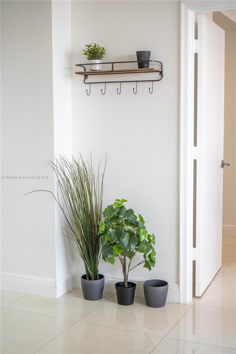 18800 NE 29th Ave 614, Aventura, Florida 33180, 3 Bedrooms Bedrooms, ,2 BathroomsBathrooms,Residential,For Sale,18800 NE 29th Ave 614,A11540368