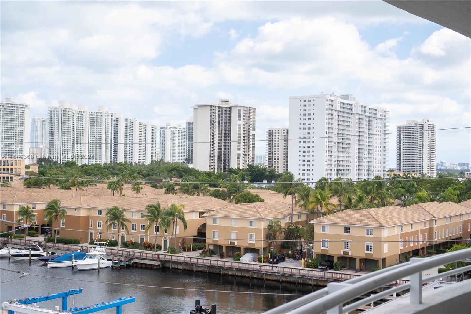 18800 NE 29th Ave 614, Aventura, Florida 33180, 3 Bedrooms Bedrooms, ,2 BathroomsBathrooms,Residential,For Sale,18800 NE 29th Ave 614,A11540368