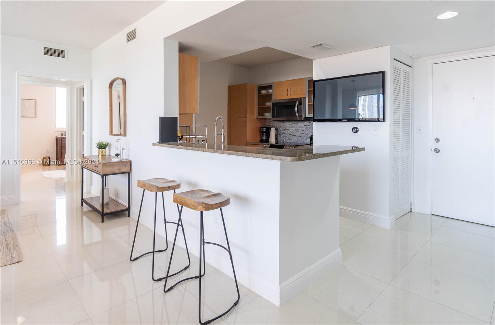 18800 NE 29th Ave 614, Aventura, Florida 33180, 3 Bedrooms Bedrooms, ,2 BathroomsBathrooms,Residential,For Sale,18800 NE 29th Ave 614,A11540368