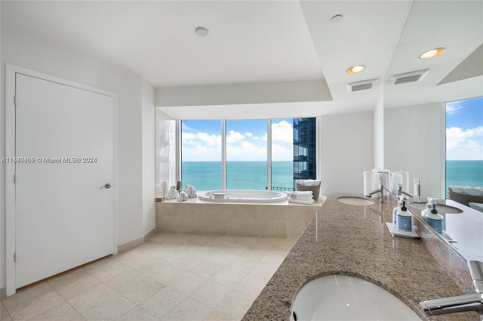 17201 Collins Ave, Sunny Isles Beach, FL, 33160 United States, 3 Bedrooms Bedrooms, ,3 BathroomsBathrooms,Residential,For Sale,Collins Ave,A11540409