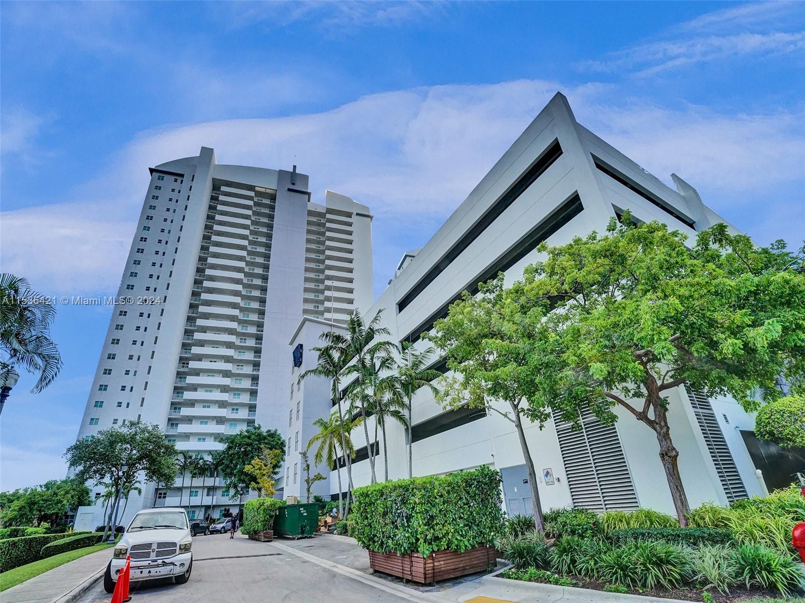 15051 Royal Oaks Ln 1004, North Miami, Florida 33181, 2 Bedrooms Bedrooms, ,2 BathroomsBathrooms,Residential,For Sale,15051 Royal Oaks Ln 1004,A11536421