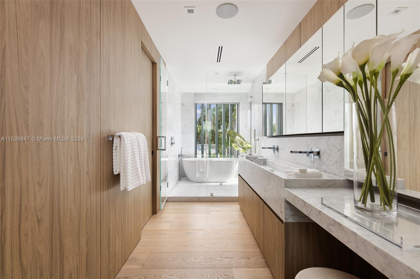 3560 Crystal View Ct, Miami, FL, 33133 United States, 4 Bedrooms Bedrooms, ,4 BathroomsBathrooms,Residential,For Sale,Crystal View Ct,A11539647