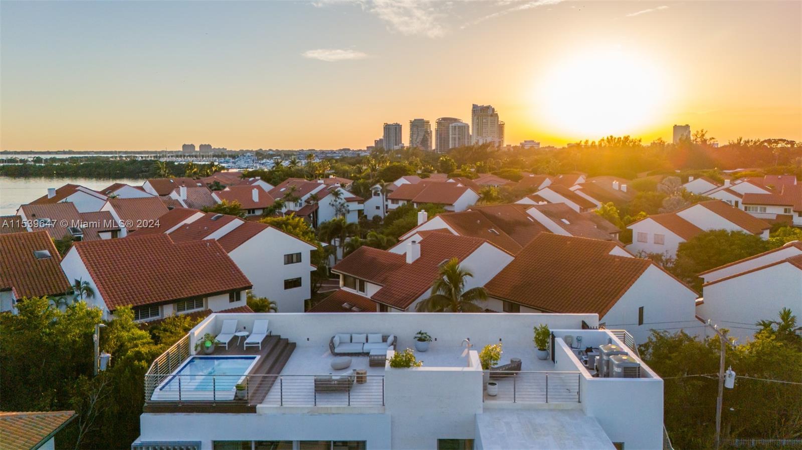 3560 Crystal View Ct, Miami, Florida 33133, 4 Bedrooms Bedrooms, ,4 BathroomsBathrooms,Residential,For Sale,3560 Crystal View Ct,A11539647