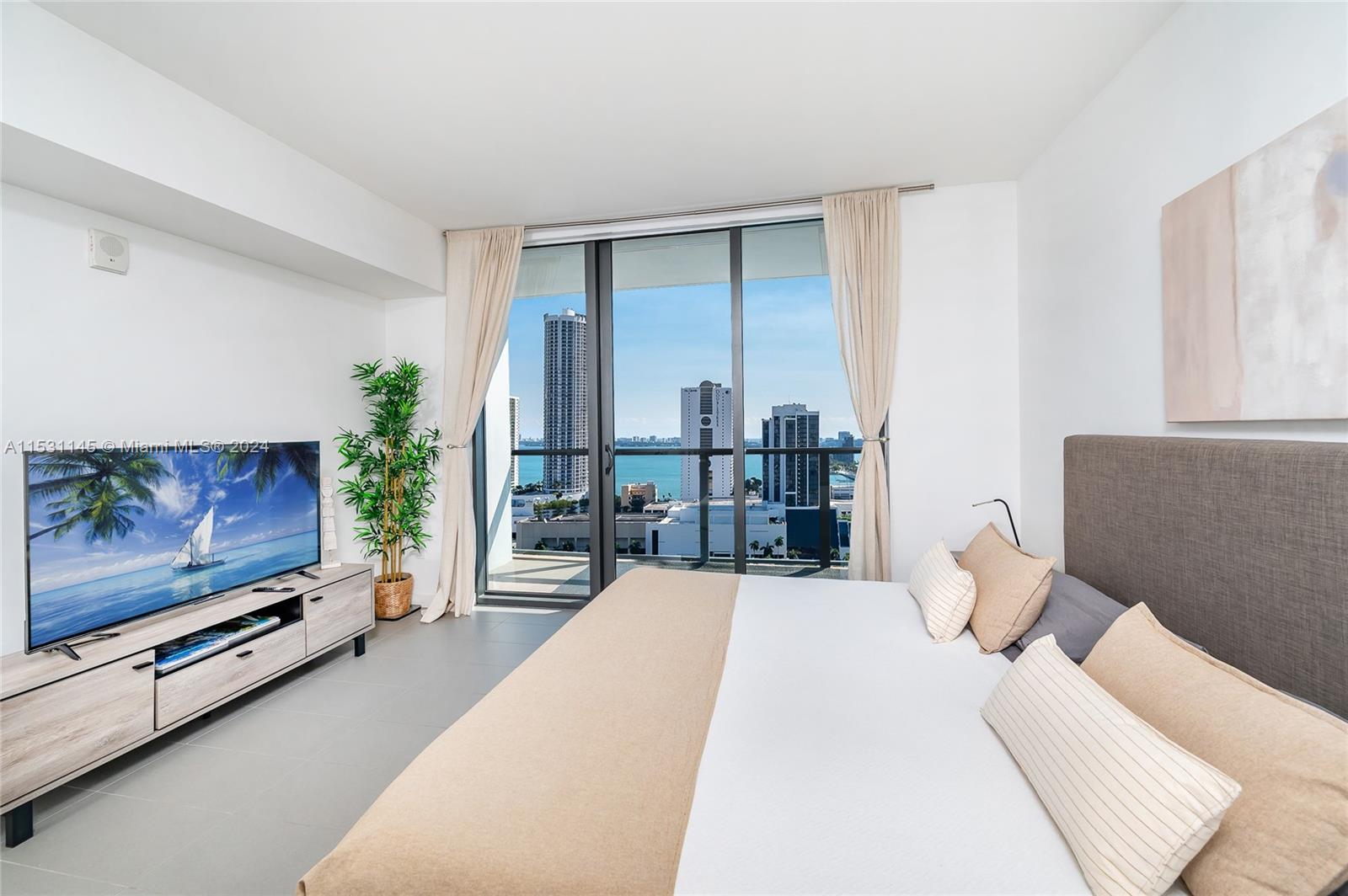 1600 NE 1st Ave 2203, Miami, Florida 33132, ,1 BathroomBathrooms,Residentiallease,For Rent,1600 NE 1st Ave 2203,A11531145