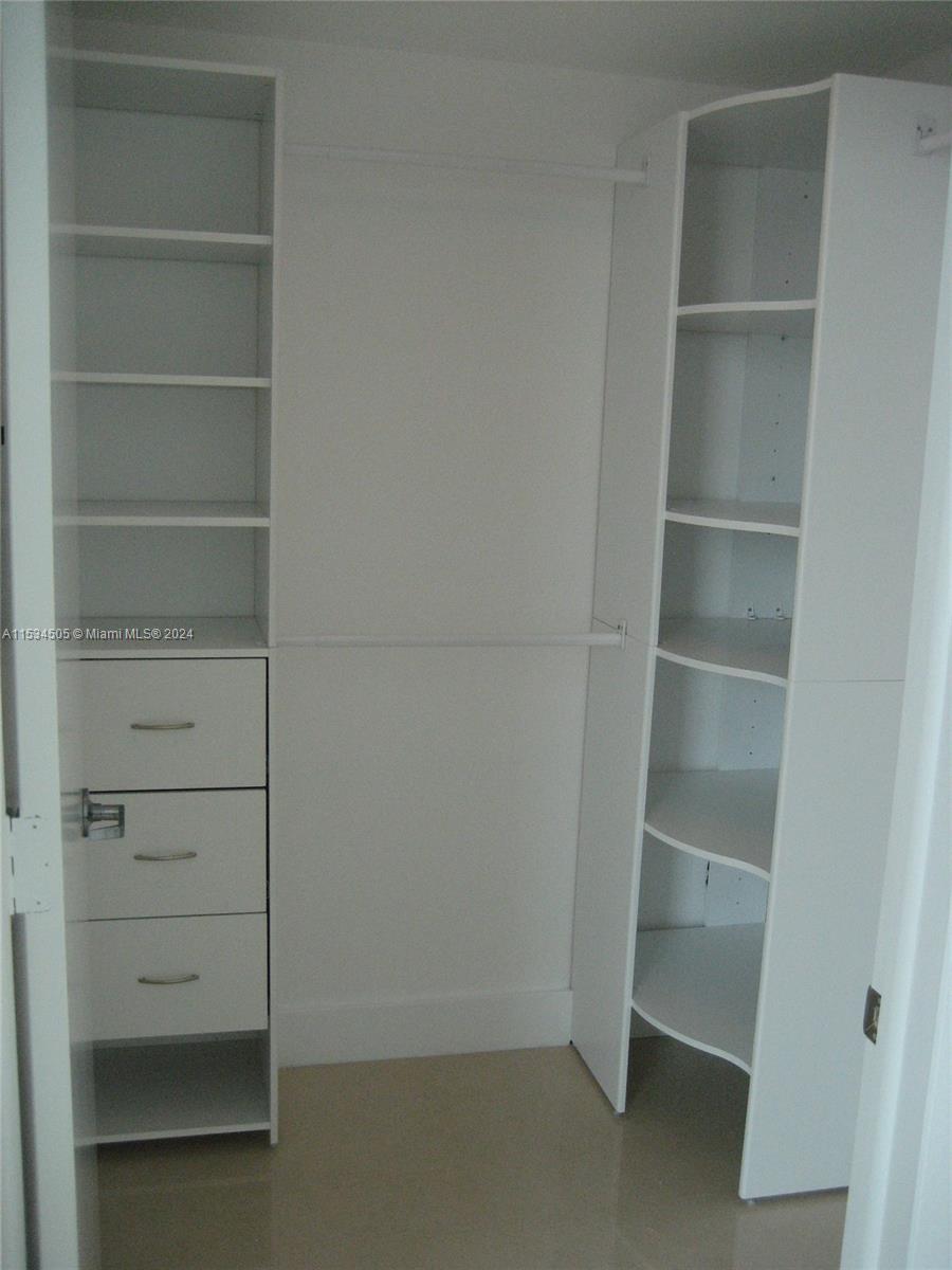 350 S Miami Ave 2507, Miami, Florida 33130, 1 Bedroom Bedrooms, ,1 BathroomBathrooms,Residentiallease,For Rent,350 S Miami Ave 2507,A11534505