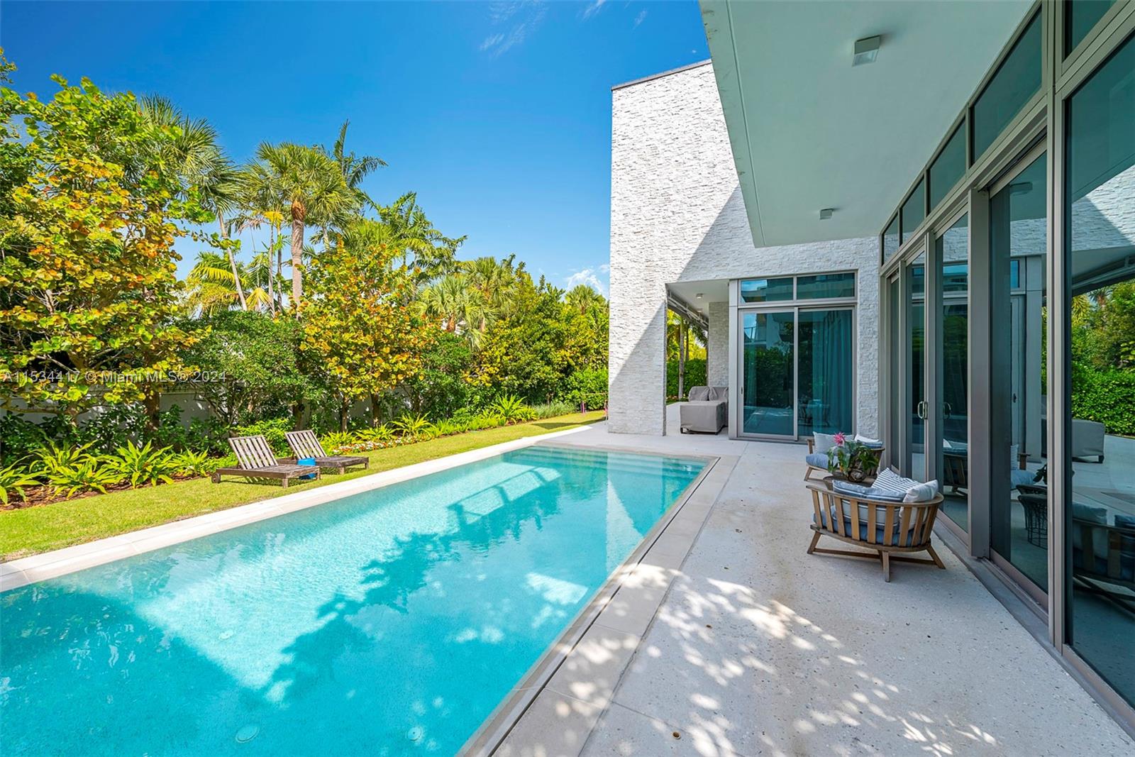 107 REEF LANE, Key Biscayne, FL, 33149 United States, 7 Bedrooms Bedrooms, ,5 BathroomsBathrooms,Residential,For Sale,REEF LANE,A11534417
