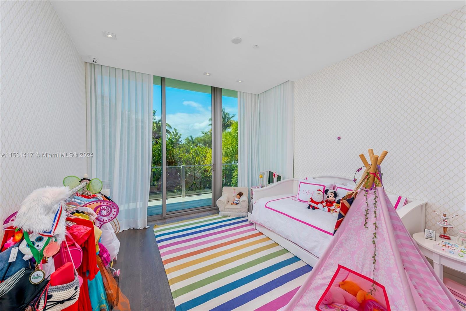 107 REEF LANE, Key Biscayne, FL, 33149 United States, 7 Bedrooms Bedrooms, ,5 BathroomsBathrooms,Residential,For Sale,REEF LANE,A11534417