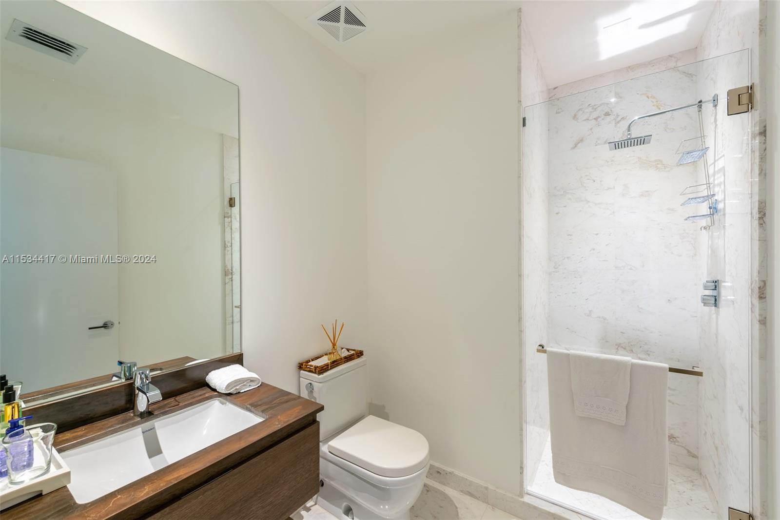 107 REEF LANE, Key Biscayne, FL, 33149 United States, 7 Bedrooms Bedrooms, ,5 BathroomsBathrooms,Residential,For Sale,REEF LANE,A11534417