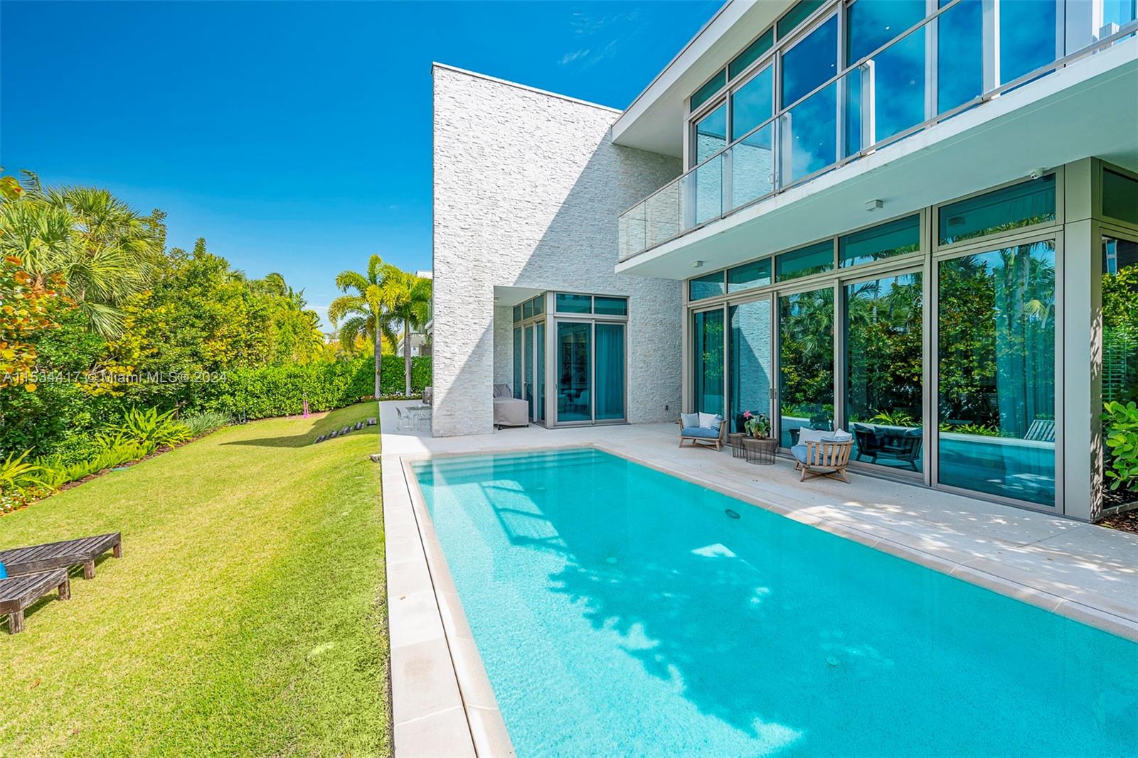 107 REEF LANE, Key Biscayne, FL, 33149 United States, 7 Bedrooms Bedrooms, ,5 BathroomsBathrooms,Residential,For Sale,REEF LANE,A11534417