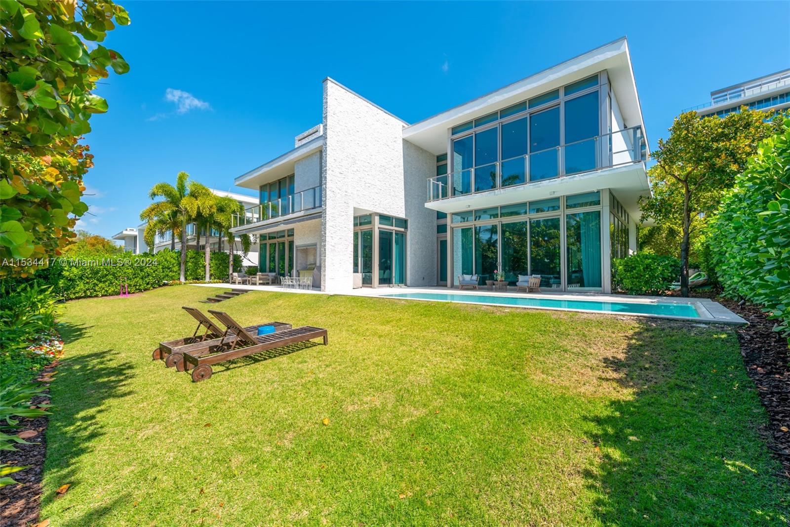 107 REEF LANE, Key Biscayne, Florida 33149, 7 Bedrooms Bedrooms, ,5 BathroomsBathrooms,Residential,For Sale,107 REEF LANE,A11534417