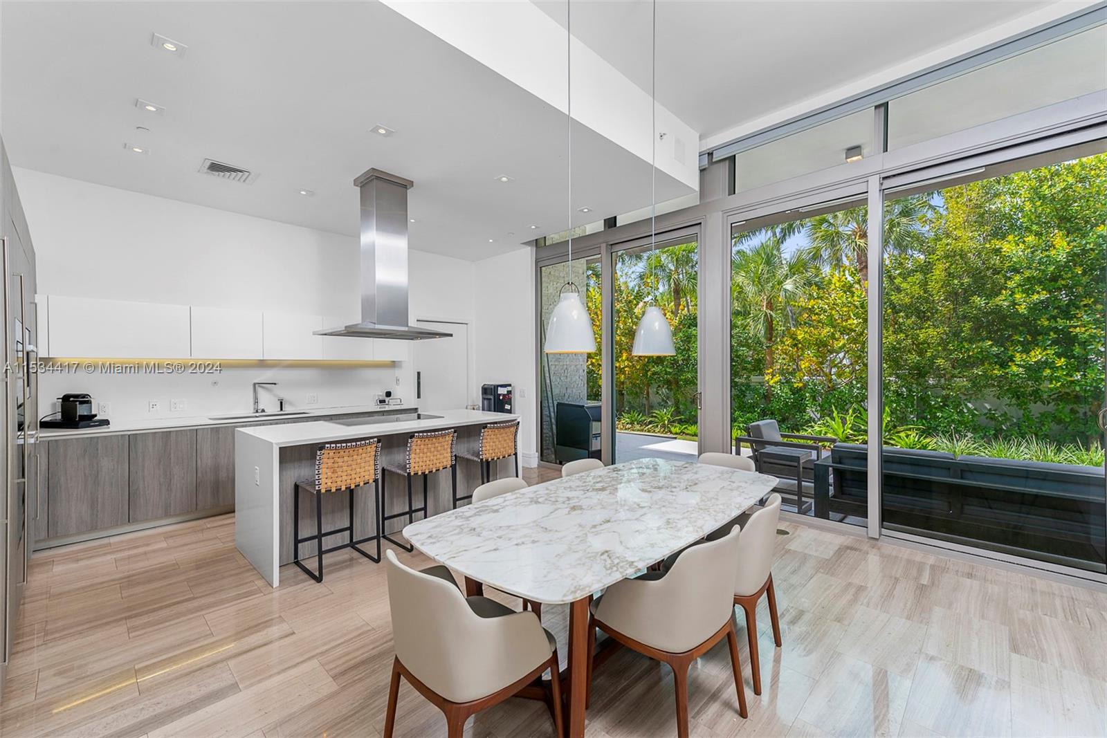 107 REEF LANE, Key Biscayne, FL, 33149 United States, 7 Bedrooms Bedrooms, ,5 BathroomsBathrooms,Residential,For Sale,REEF LANE,A11534417