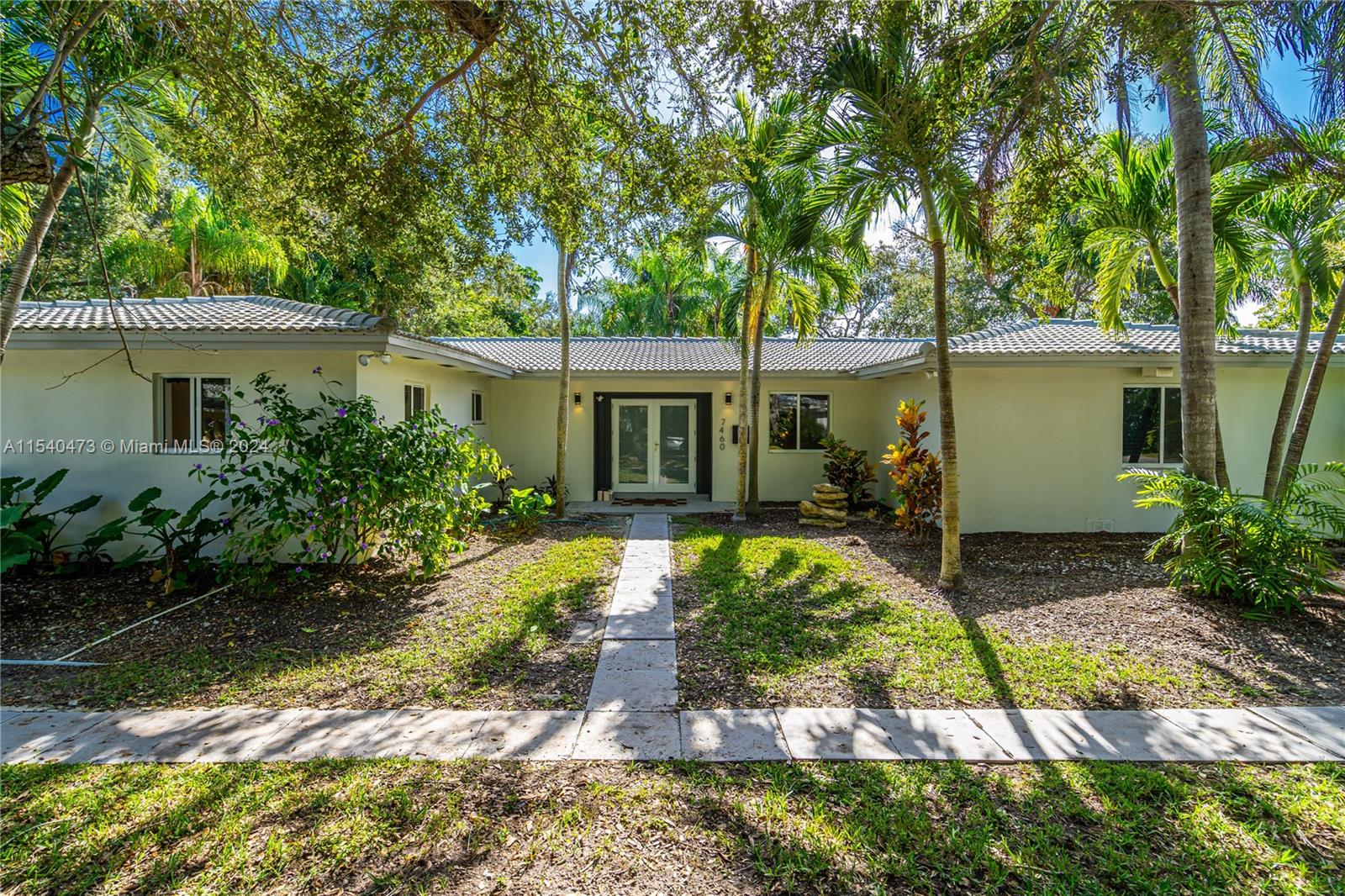 7460 SW 164th St  For Sale A11540473, FL