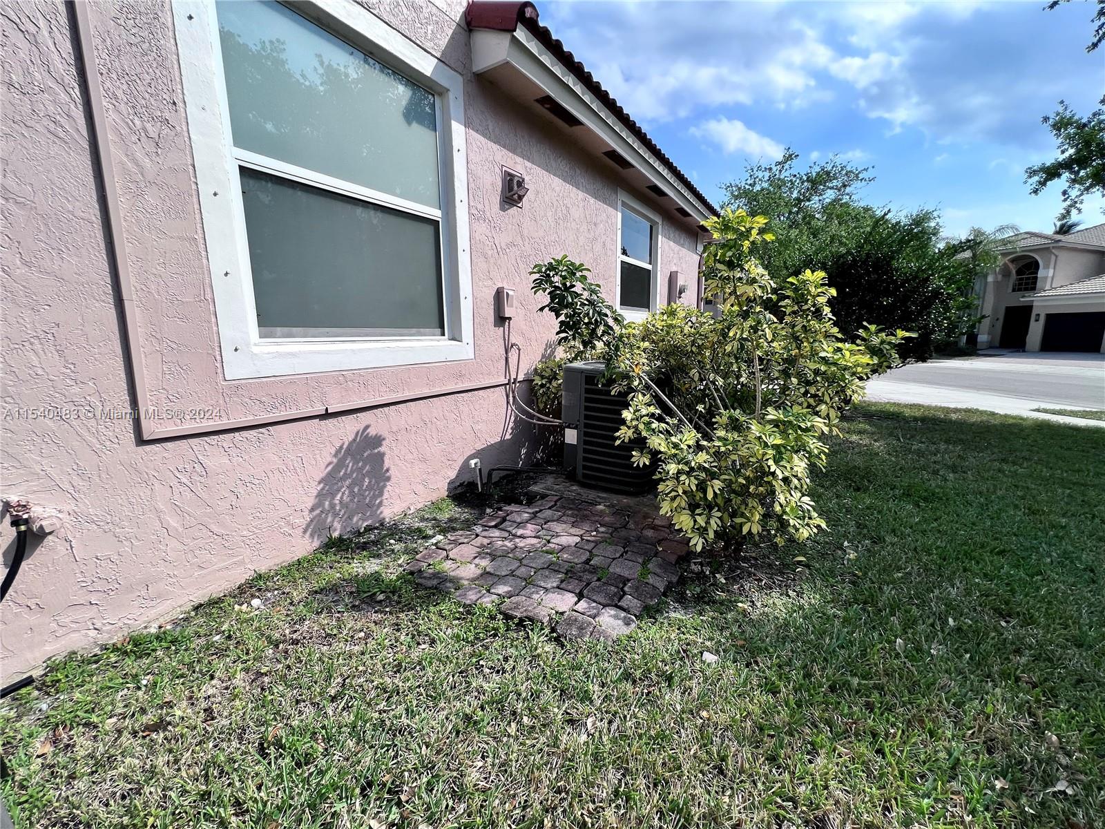 13835 11th St, Pembroke Pines, FL, 33028 United States, 4 Bedrooms Bedrooms, ,3 BathroomsBathrooms,Residential,For Sale,11th St,A11540483