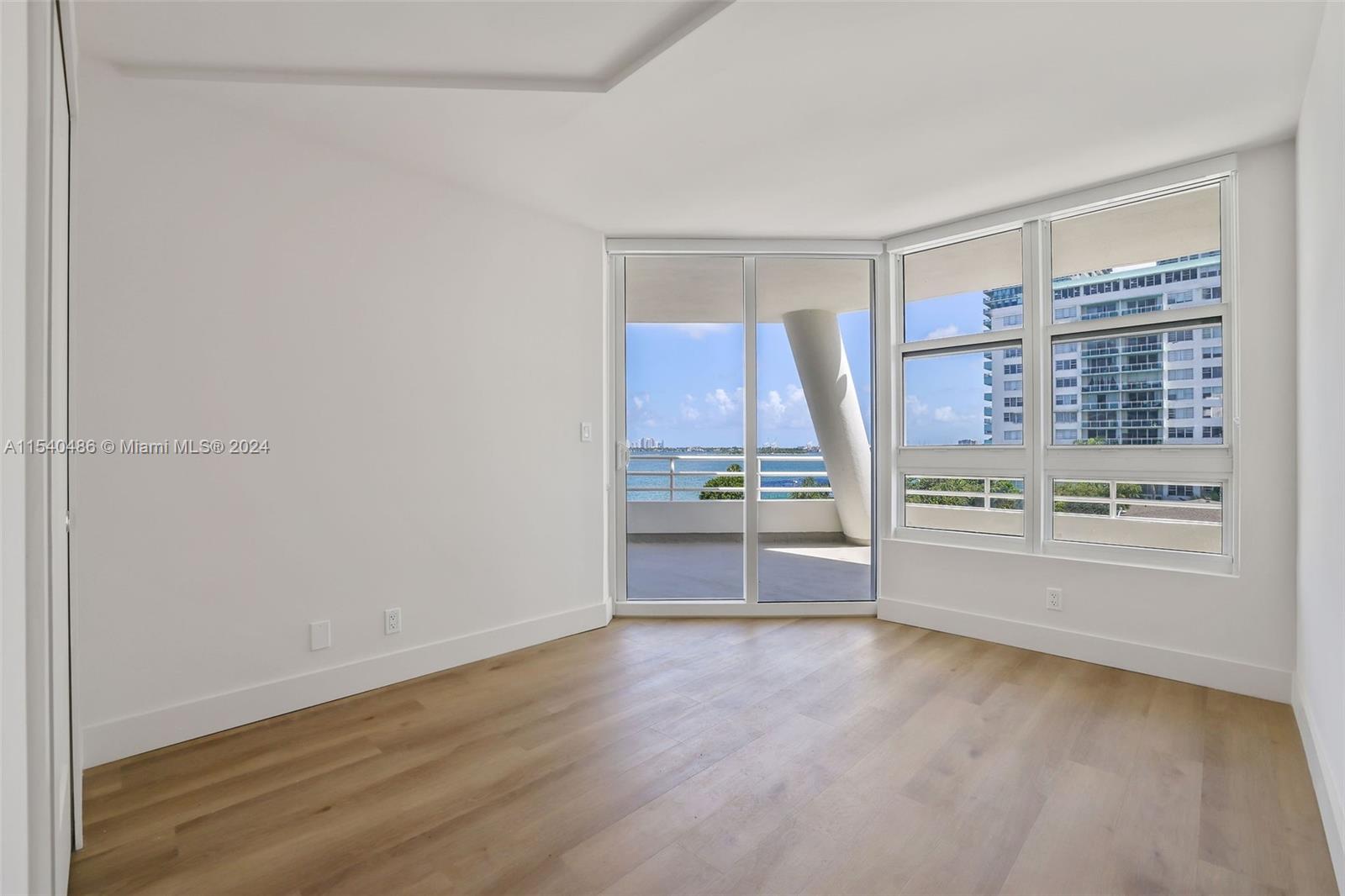 555 NE 34th St 0303, Miami, Florida 33137, 2 Bedrooms Bedrooms, ,2 BathroomsBathrooms,Residentiallease,For Rent,555 NE 34th St 0303,A11540486
