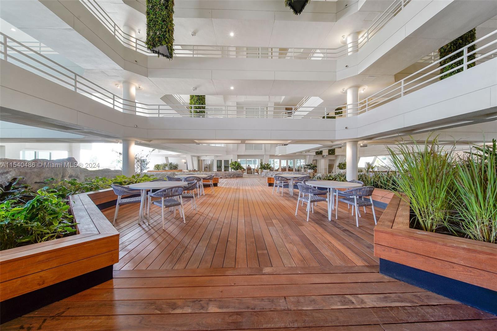 555 NE 34th St 0303, Miami, Florida 33137, 2 Bedrooms Bedrooms, ,2 BathroomsBathrooms,Residentiallease,For Rent,555 NE 34th St 0303,A11540486