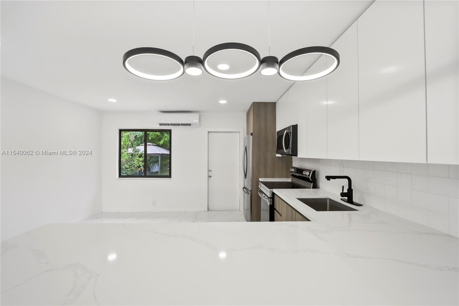 5635 Pierce St, Hollywood, Florida 33021, 3 Bedrooms Bedrooms, ,2 BathroomsBathrooms,Residential,For Sale,5635 Pierce St,A11540062