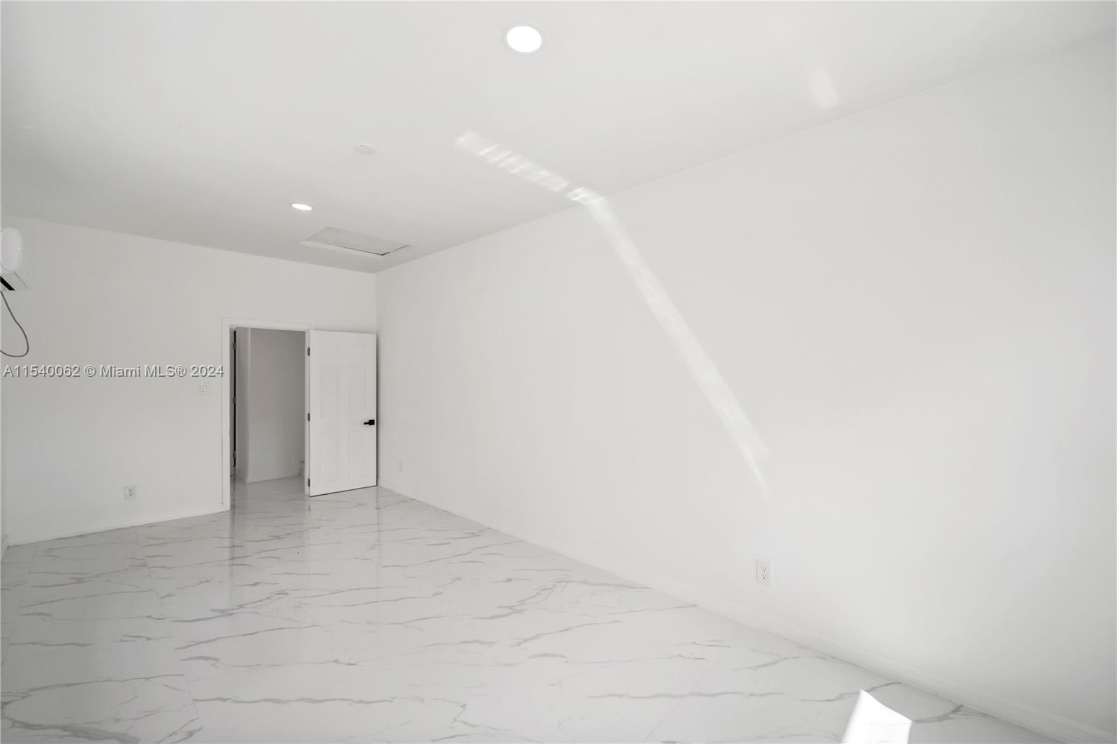 5635 Pierce St, Hollywood, Florida 33021, 3 Bedrooms Bedrooms, ,2 BathroomsBathrooms,Residential,For Sale,5635 Pierce St,A11540062