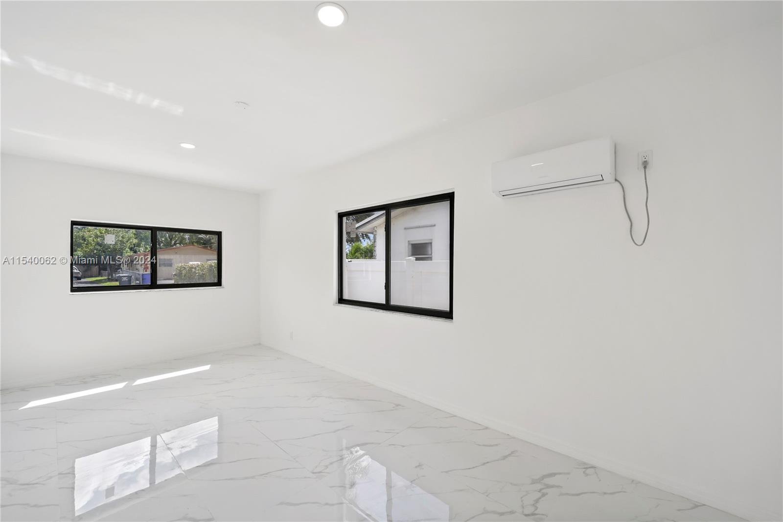 5635 Pierce St, Hollywood, Florida 33021, 3 Bedrooms Bedrooms, ,2 BathroomsBathrooms,Residential,For Sale,5635 Pierce St,A11540062