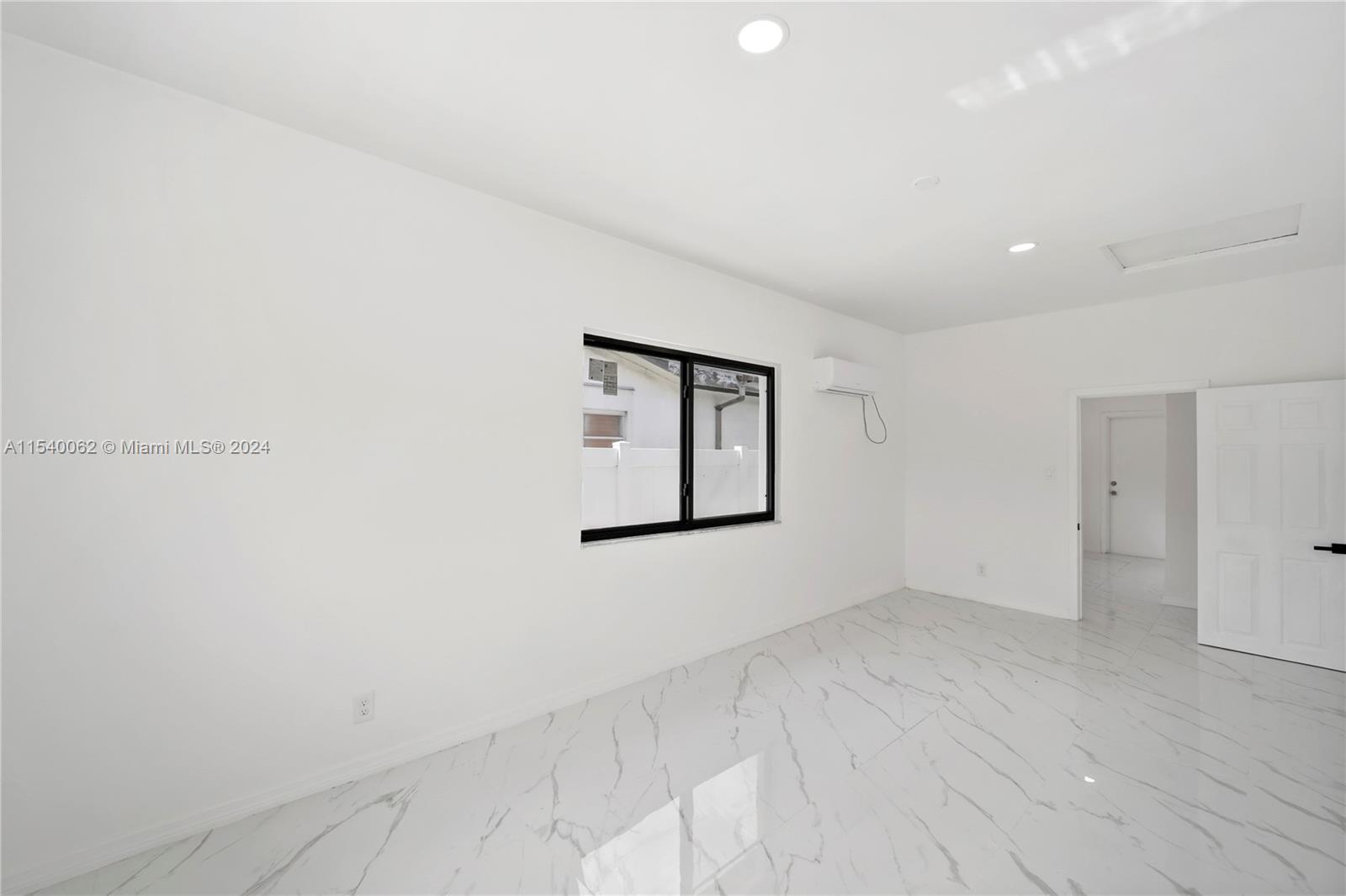 5635 Pierce St, Hollywood, Florida 33021, 3 Bedrooms Bedrooms, ,2 BathroomsBathrooms,Residential,For Sale,5635 Pierce St,A11540062