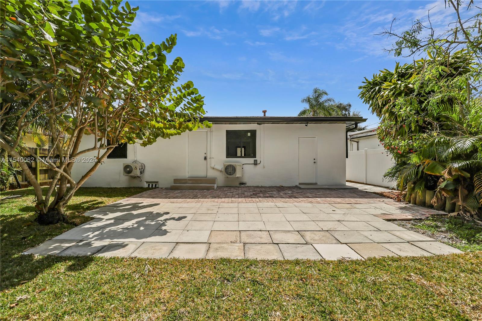 5635 Pierce St, Hollywood, Florida 33021, 3 Bedrooms Bedrooms, ,2 BathroomsBathrooms,Residential,For Sale,5635 Pierce St,A11540062