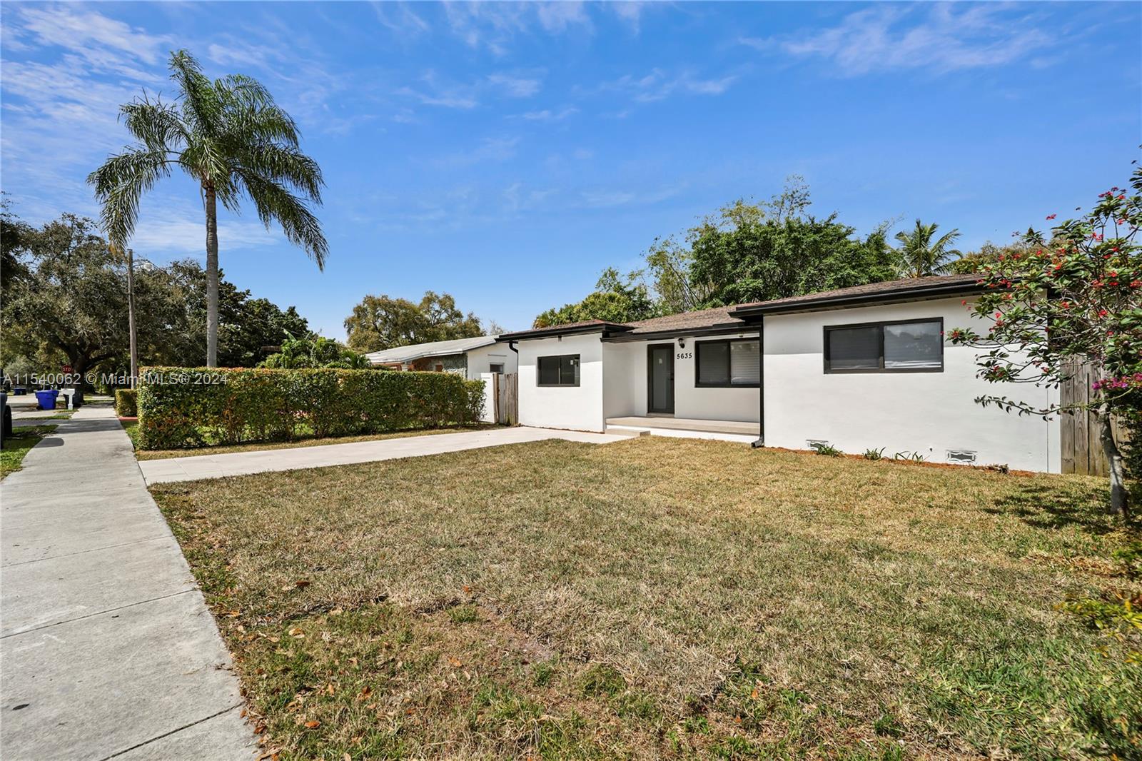 5635 Pierce St, Hollywood, Florida 33021, 3 Bedrooms Bedrooms, ,2 BathroomsBathrooms,Residential,For Sale,5635 Pierce St,A11540062