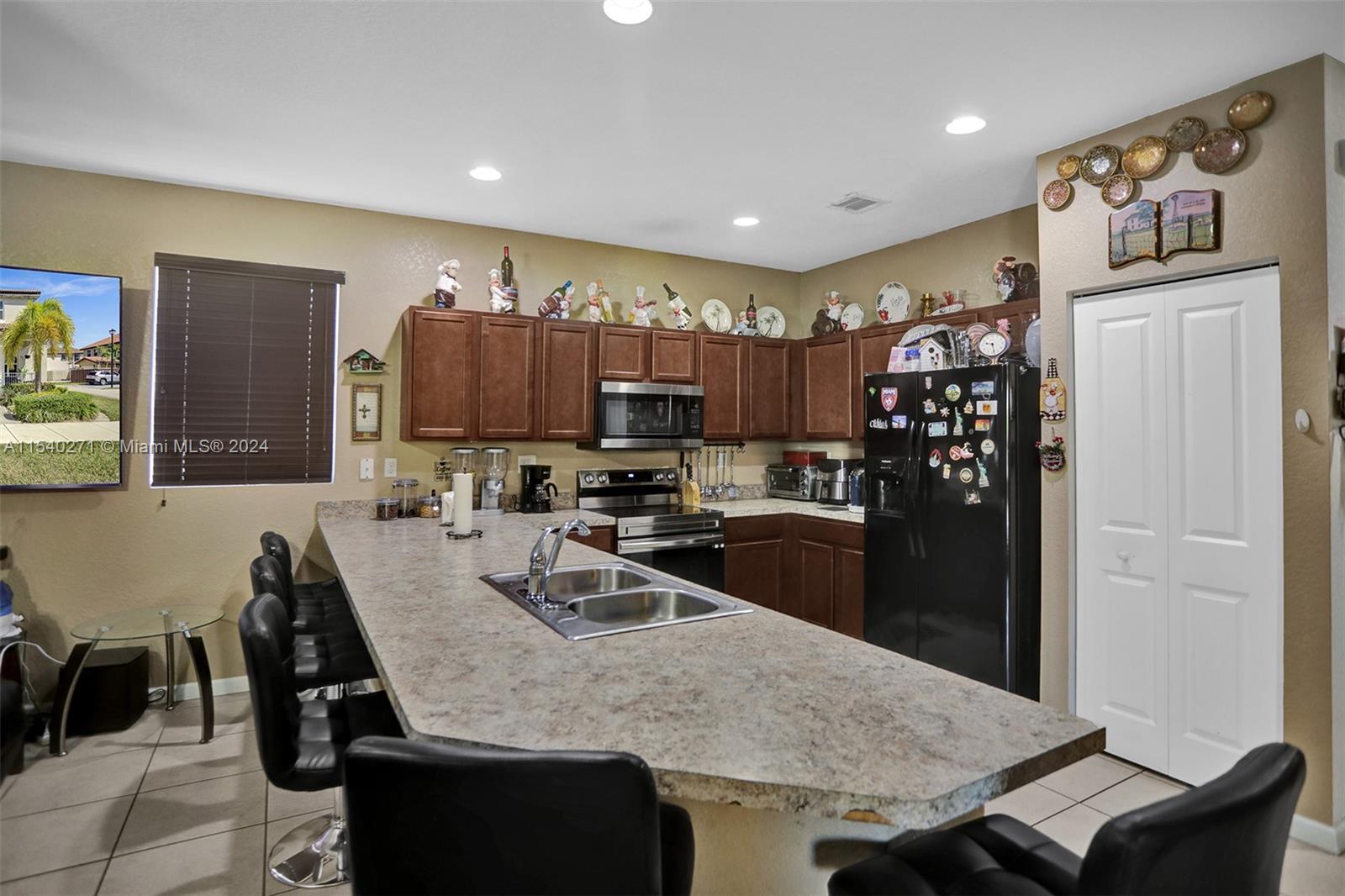 11609 SW 247th St 11609, Homestead, Florida 33032, 4 Bedrooms Bedrooms, ,3 BathroomsBathrooms,Residentiallease,For Rent,11609 SW 247th St 11609,A11540271