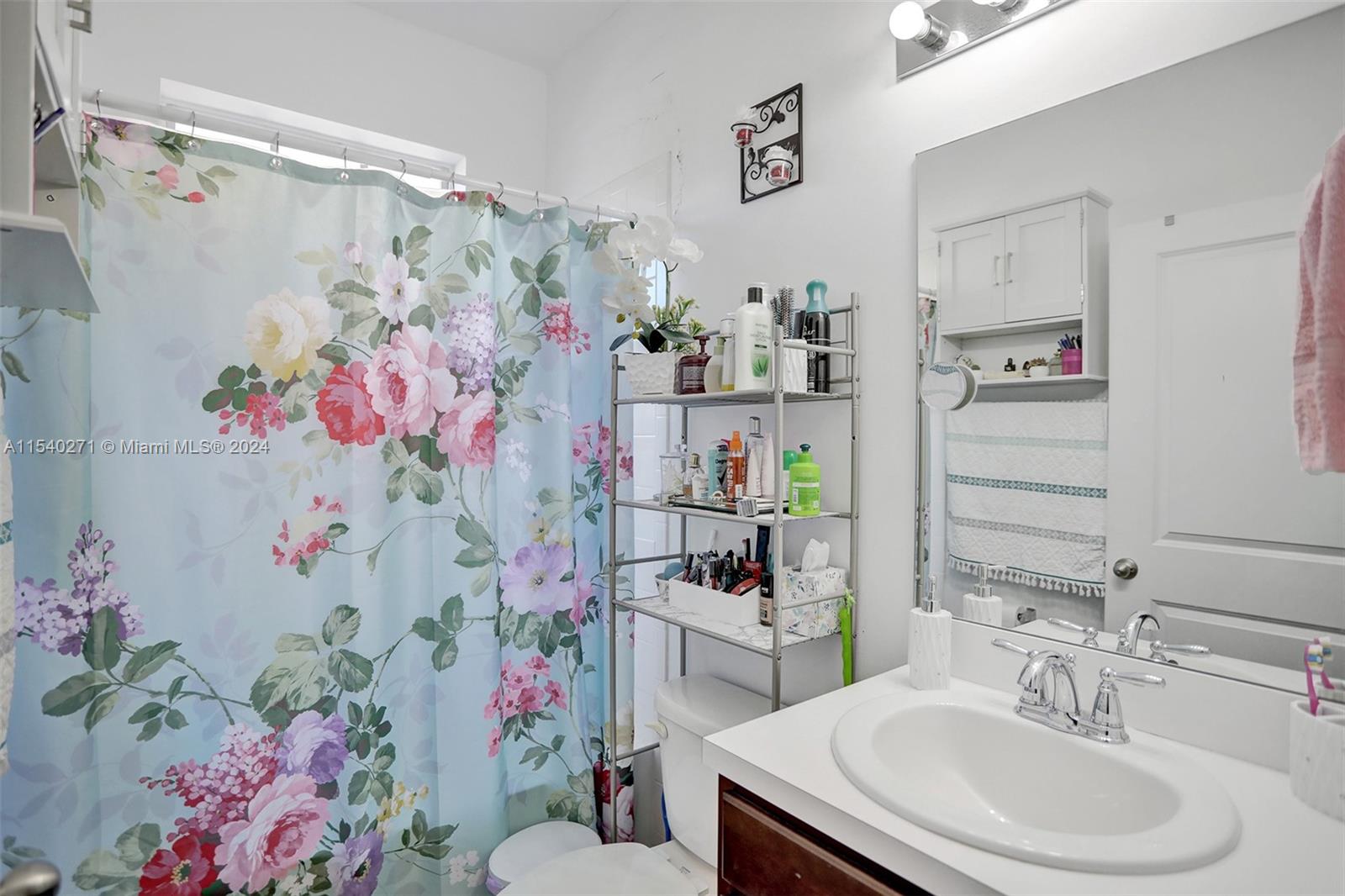 11609 SW 247th St 11609, Homestead, Florida 33032, 4 Bedrooms Bedrooms, ,3 BathroomsBathrooms,Residentiallease,For Rent,11609 SW 247th St 11609,A11540271