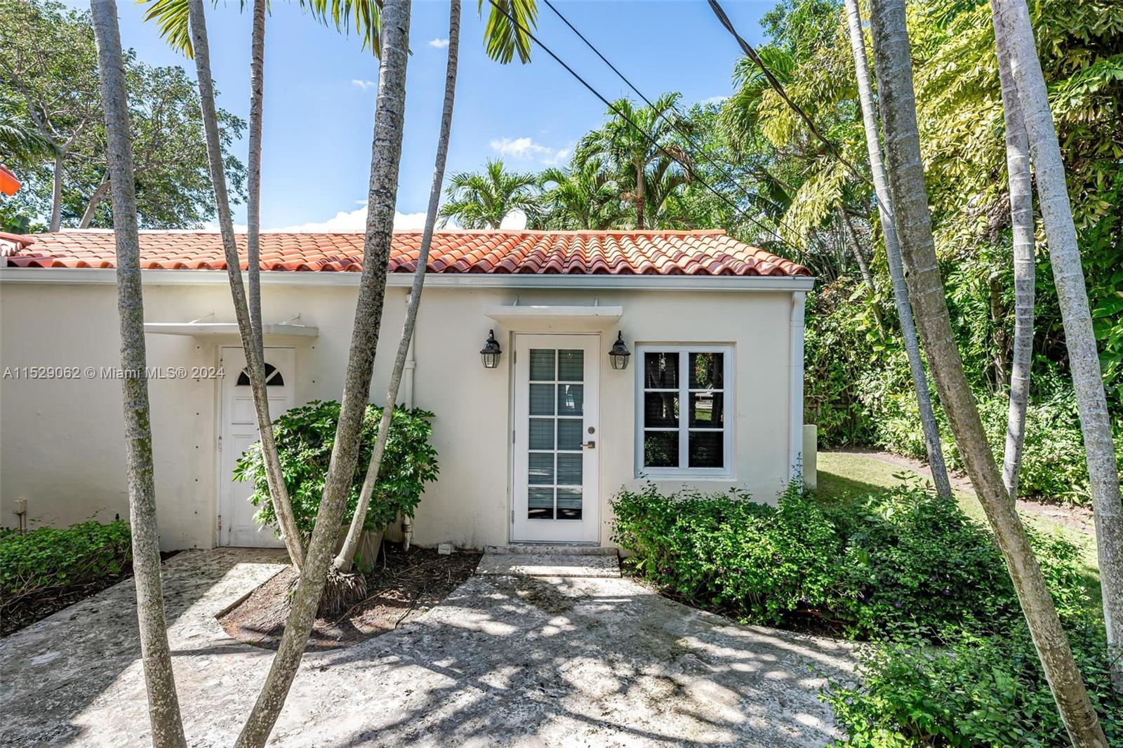 469 NE 55th St, Miami, Florida 33137, 5 Bedrooms Bedrooms, ,4 BathroomsBathrooms,Residentiallease,For Rent,469 NE 55th St,A11529062