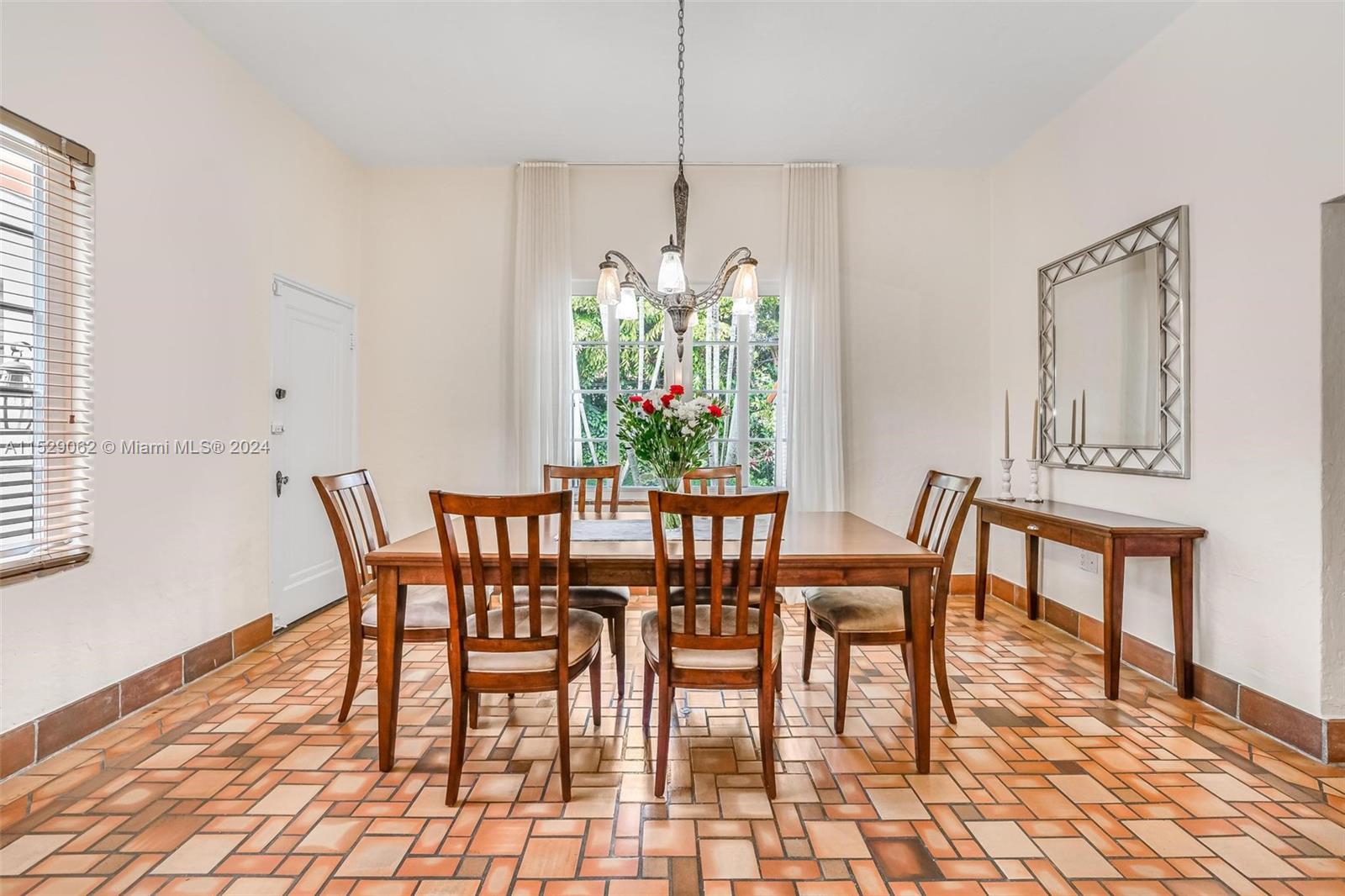 469 NE 55th St, Miami, Florida 33137, 5 Bedrooms Bedrooms, ,4 BathroomsBathrooms,Residentiallease,For Rent,469 NE 55th St,A11529062