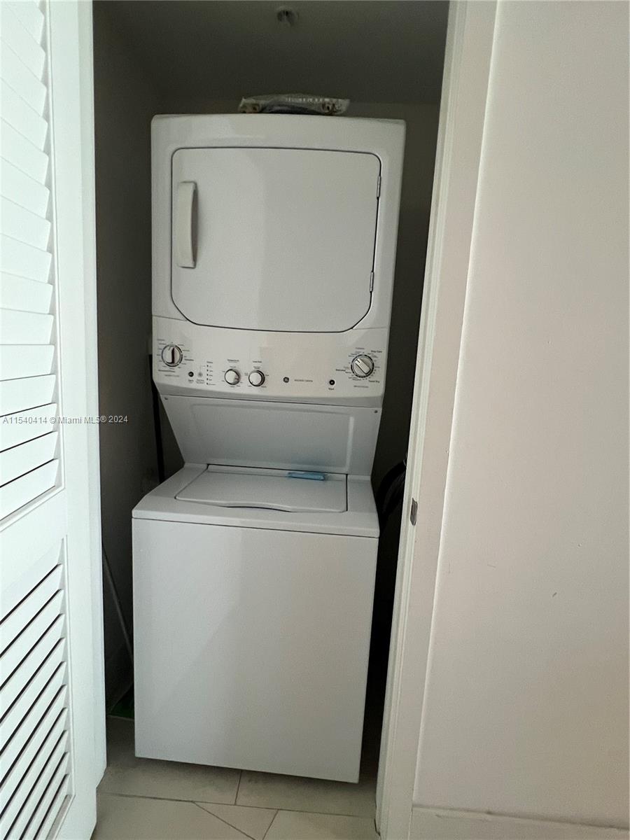 4111 S Ocean Dr 2112, Hollywood, Florida 33019, 1 Bedroom Bedrooms, ,1 BathroomBathrooms,Residential,For Sale,4111 S Ocean Dr 2112,A11540414