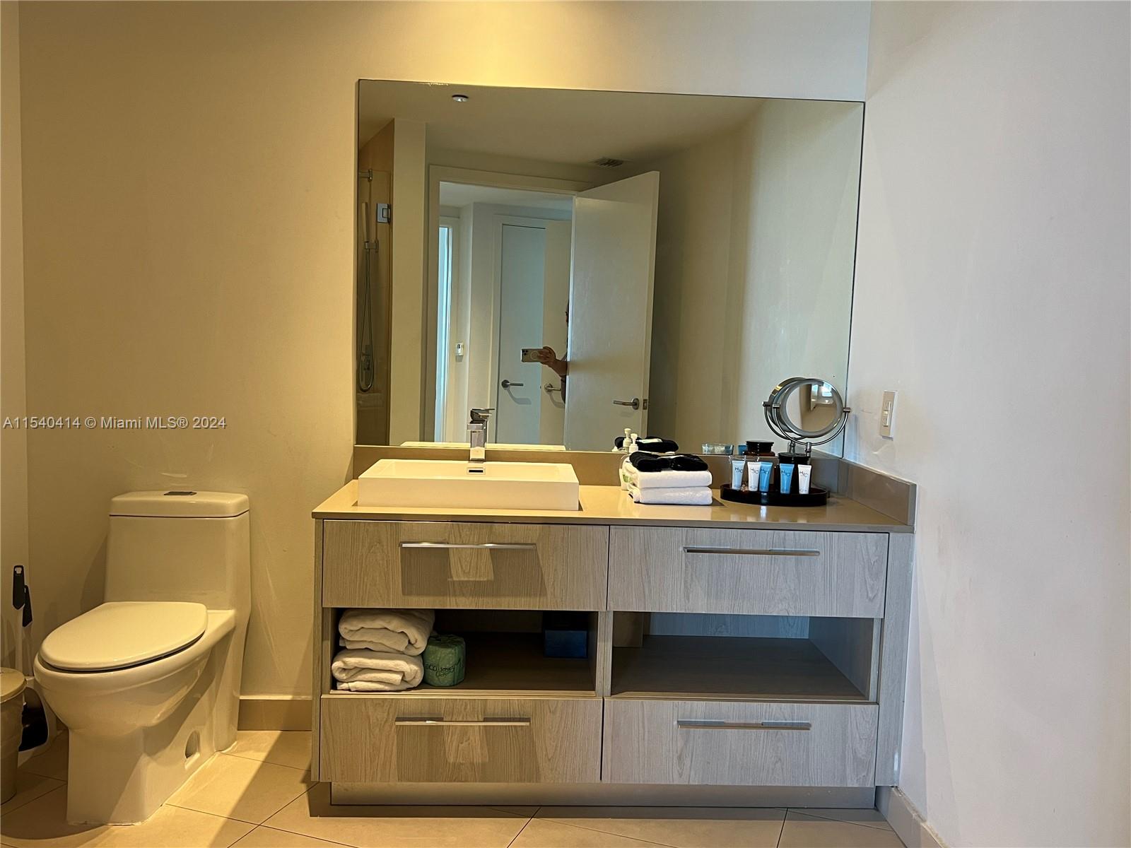 4111 S Ocean Dr 2112, Hollywood, Florida 33019, 1 Bedroom Bedrooms, ,1 BathroomBathrooms,Residential,For Sale,4111 S Ocean Dr 2112,A11540414