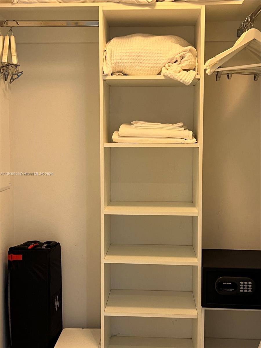 4111 S Ocean Dr 2112, Hollywood, Florida 33019, 1 Bedroom Bedrooms, ,1 BathroomBathrooms,Residential,For Sale,4111 S Ocean Dr 2112,A11540414