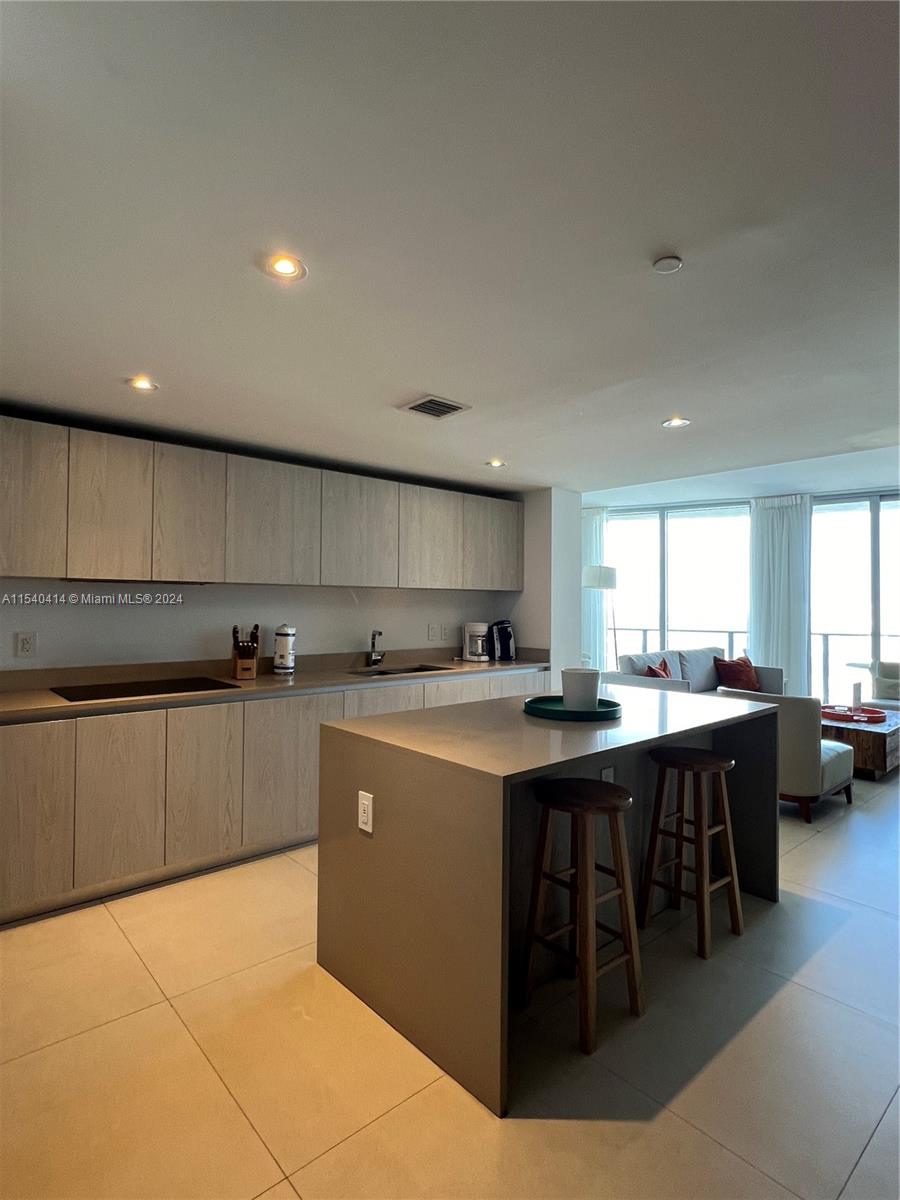 4111 S Ocean Dr 2112, Hollywood, Florida 33019, 1 Bedroom Bedrooms, ,1 BathroomBathrooms,Residential,For Sale,4111 S Ocean Dr 2112,A11540414