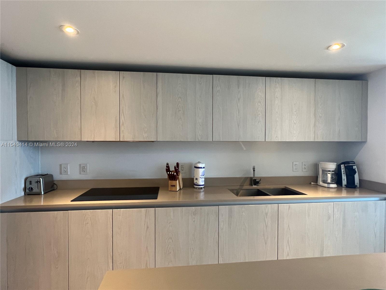 4111 S Ocean Dr 2112, Hollywood, Florida 33019, 1 Bedroom Bedrooms, ,1 BathroomBathrooms,Residential,For Sale,4111 S Ocean Dr 2112,A11540414