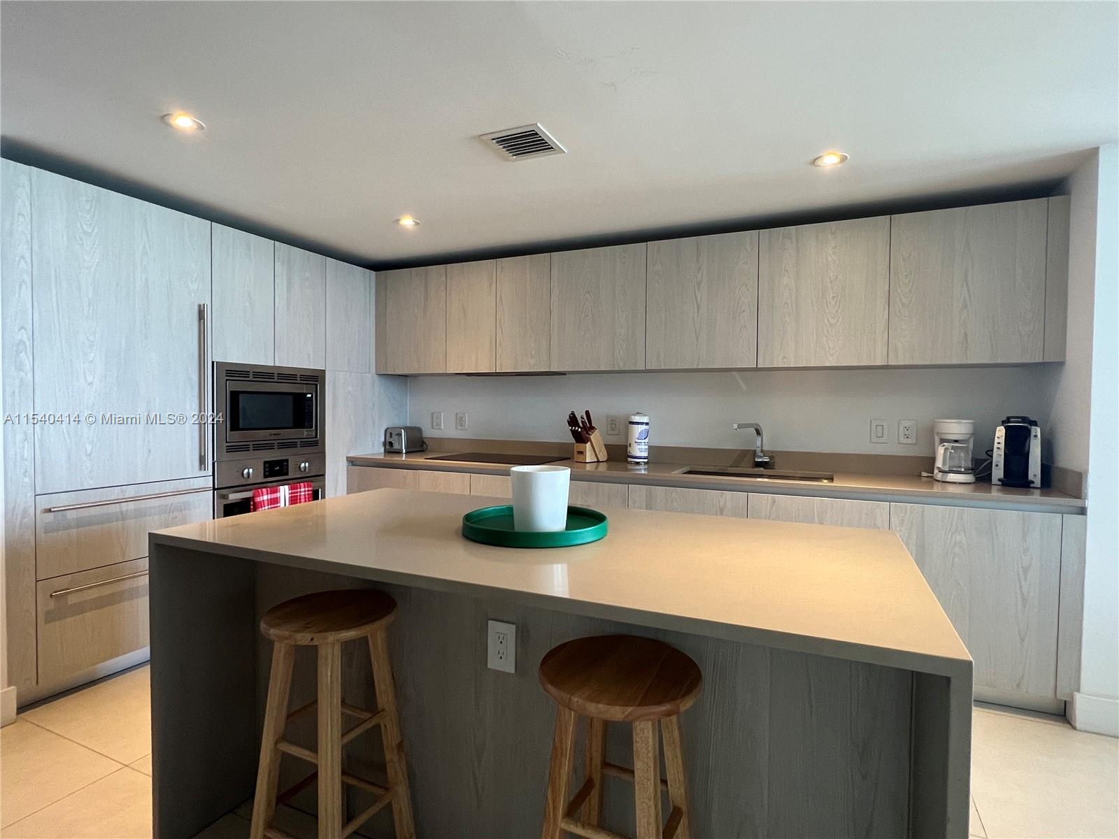 4111 S Ocean Dr 2112, Hollywood, Florida 33019, 1 Bedroom Bedrooms, ,1 BathroomBathrooms,Residential,For Sale,4111 S Ocean Dr 2112,A11540414