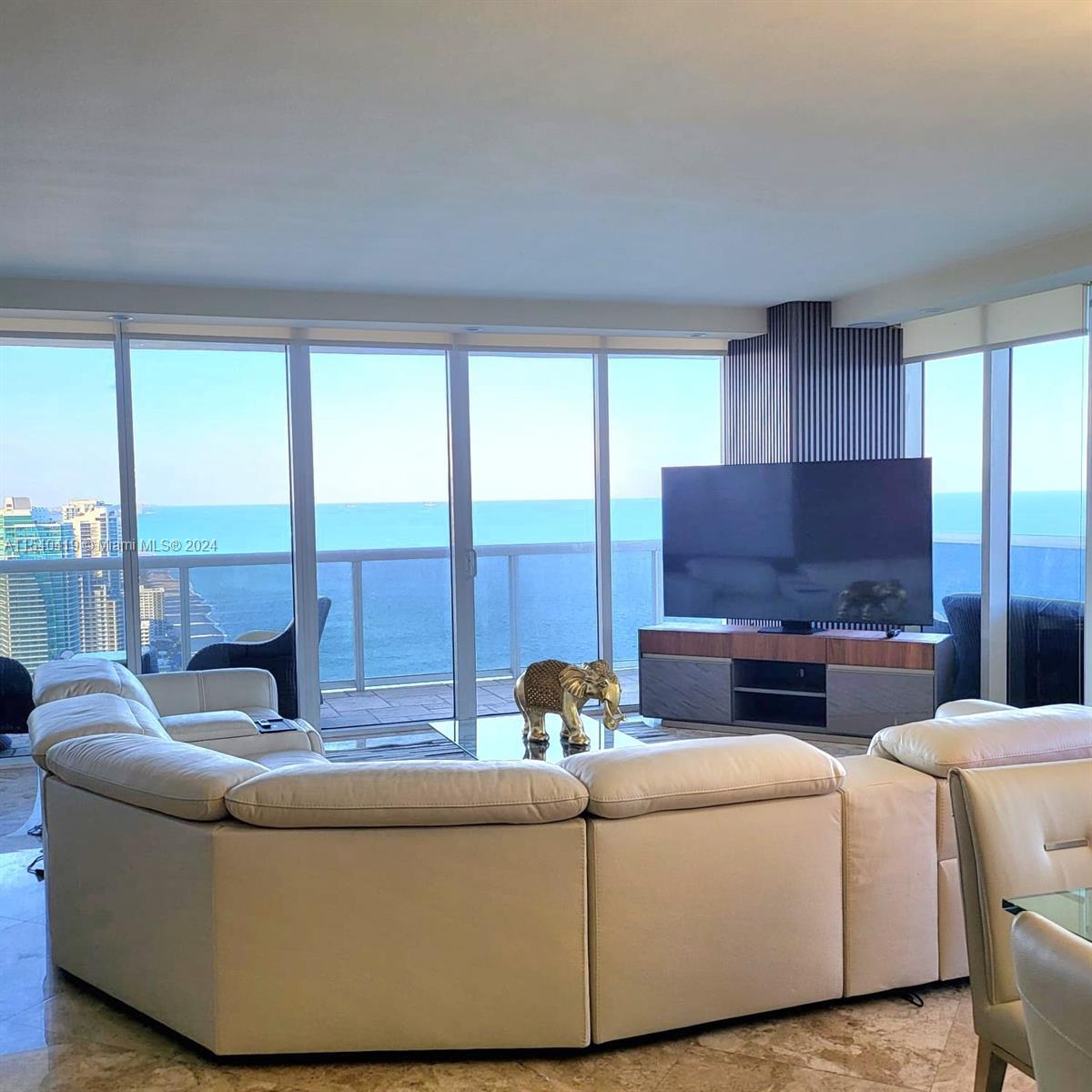 1830 S Ocean Dr 4701, Hallandale Beach, Florida 33009, 3 Bedrooms Bedrooms, ,3 BathroomsBathrooms,Residentiallease,For Rent,1830 S Ocean Dr 4701,A11540419