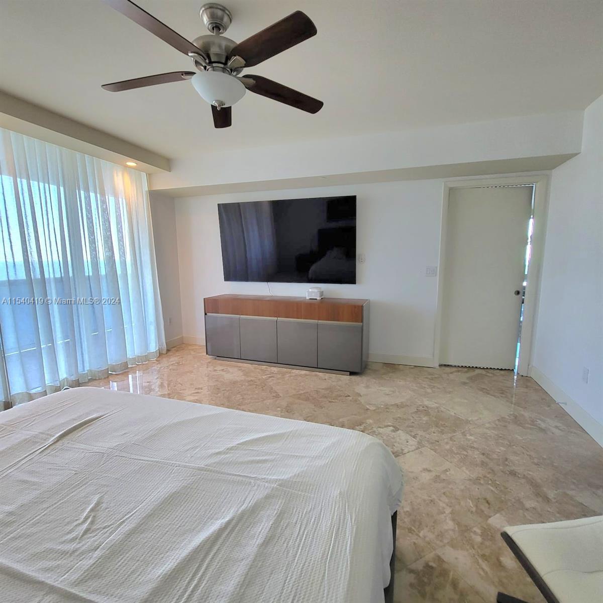 1830 S Ocean Dr 4701, Hallandale Beach, Florida 33009, 3 Bedrooms Bedrooms, ,3 BathroomsBathrooms,Residentiallease,For Rent,1830 S Ocean Dr 4701,A11540419