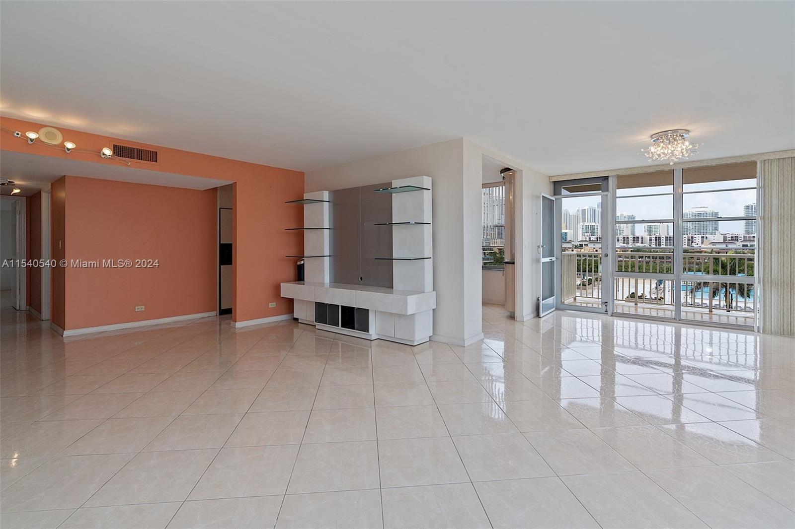231 174th St 604, Sunny Isles Beach, Florida 33160, 2 Bedrooms Bedrooms, ,2 BathroomsBathrooms,Residential,For Sale,231 174th St 604,A11540540